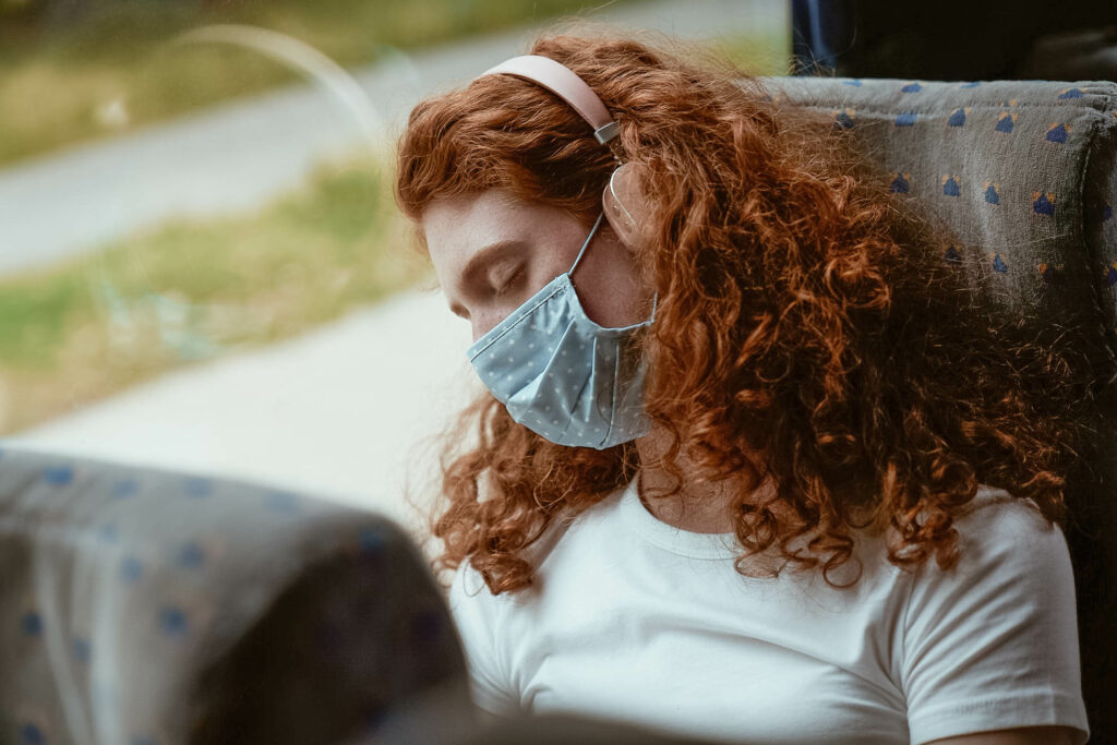 Detox Digital: cómo desconectar en un tren, autobús, avión o ferry